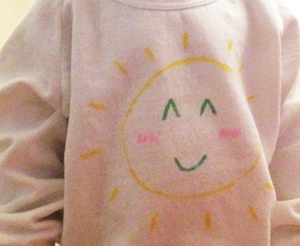 Adorable toddler sweatshirt DIY